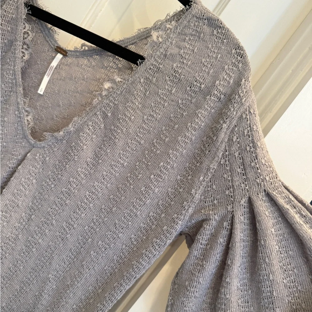 Free People Light Gray Lace-Trim V-Neck Balloon Sleeve Top